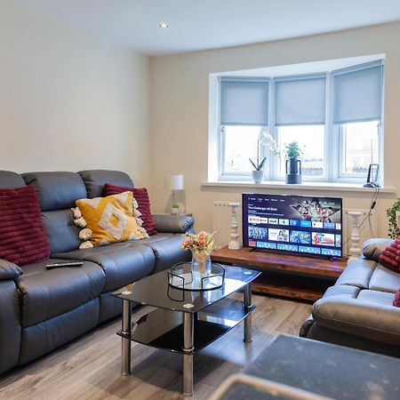 Pinfold Court Apartments Knowsley Luaran gambar