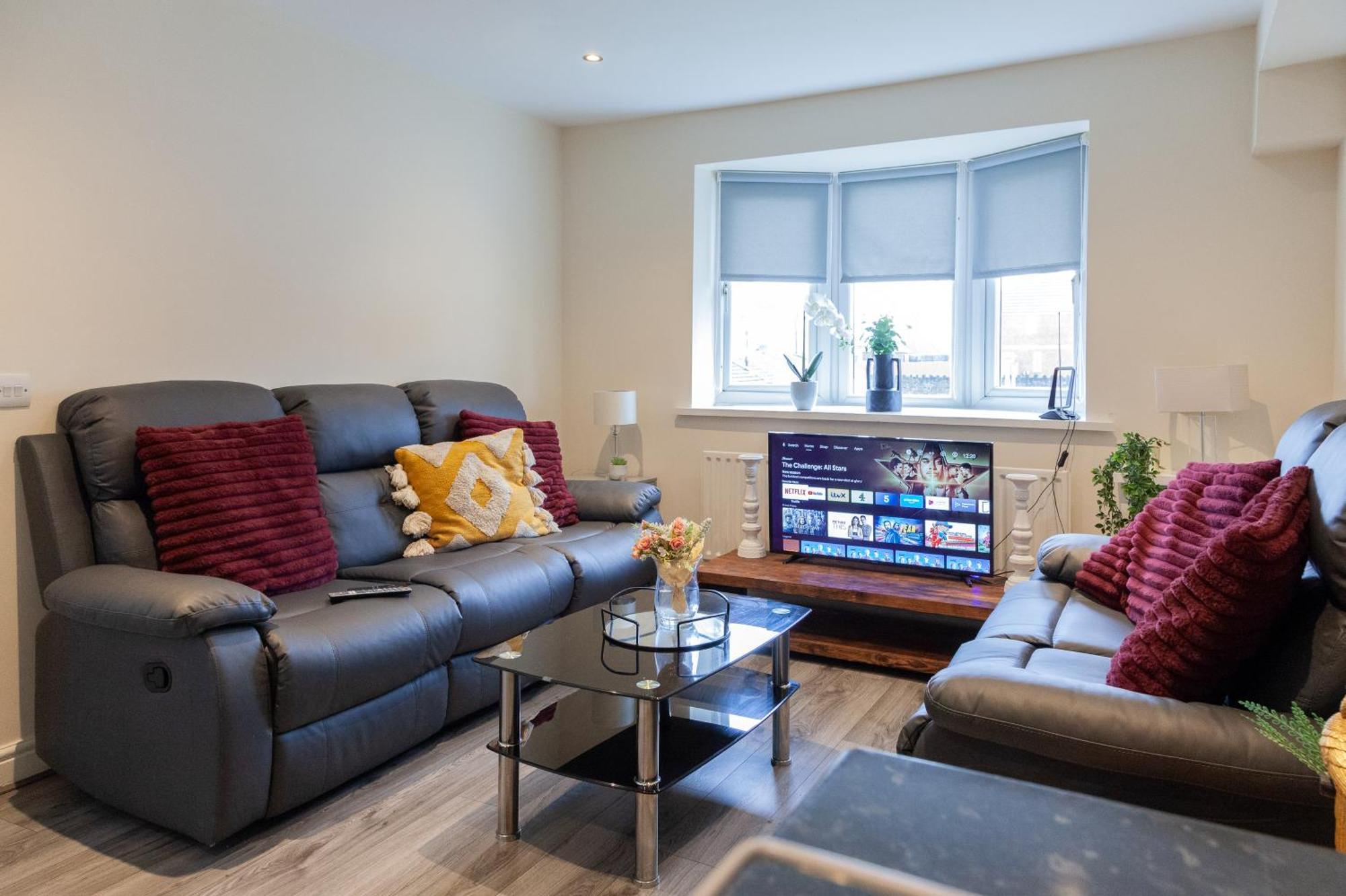 Pinfold Court Apartments Knowsley Luaran gambar