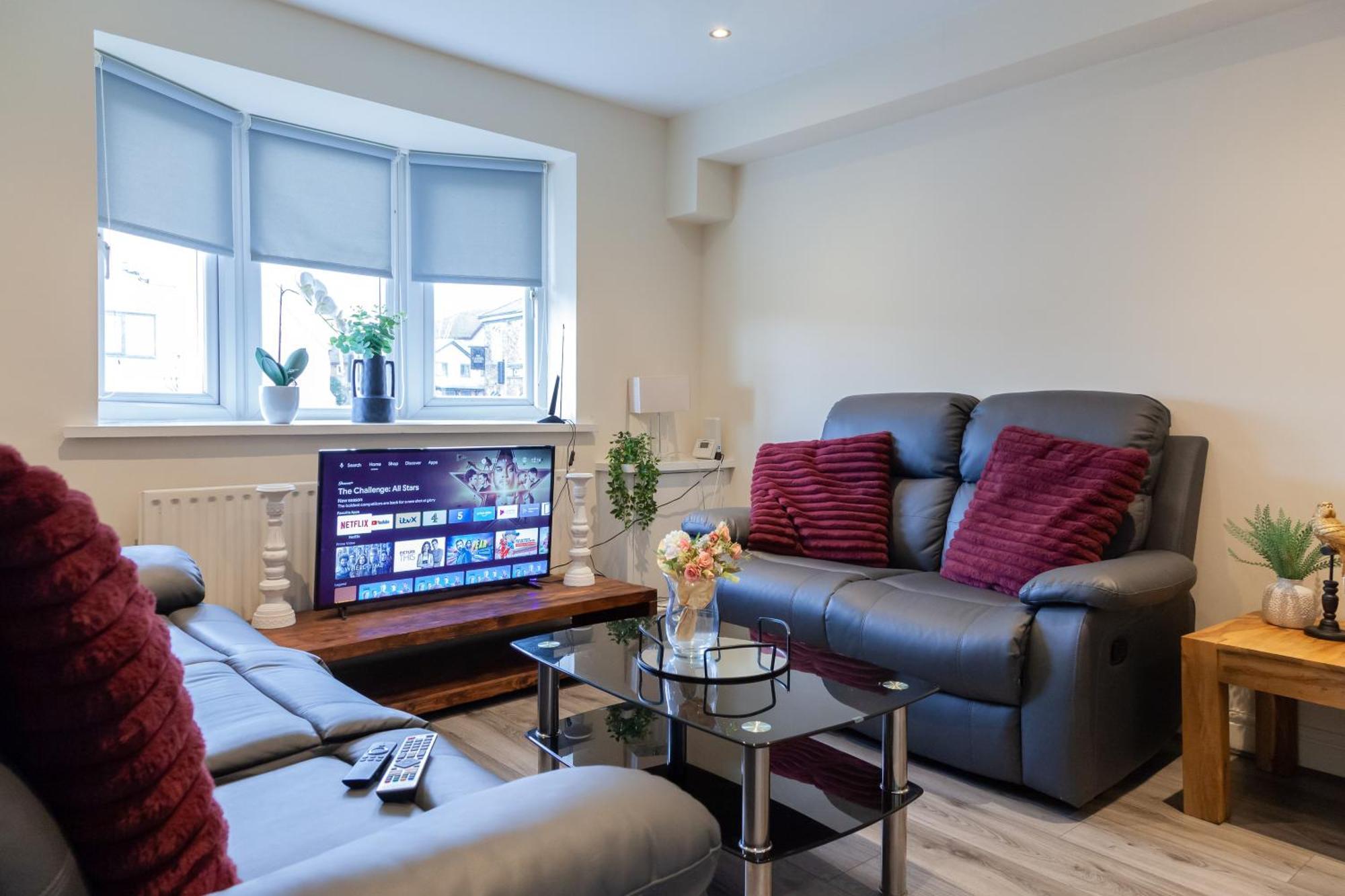 Pinfold Court Apartments Knowsley Luaran gambar