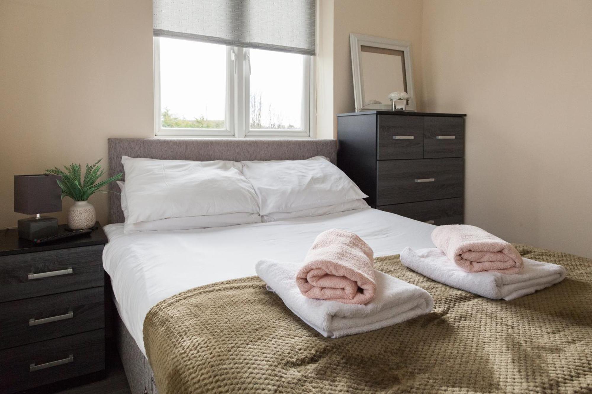 Pinfold Court Apartments Knowsley Luaran gambar
