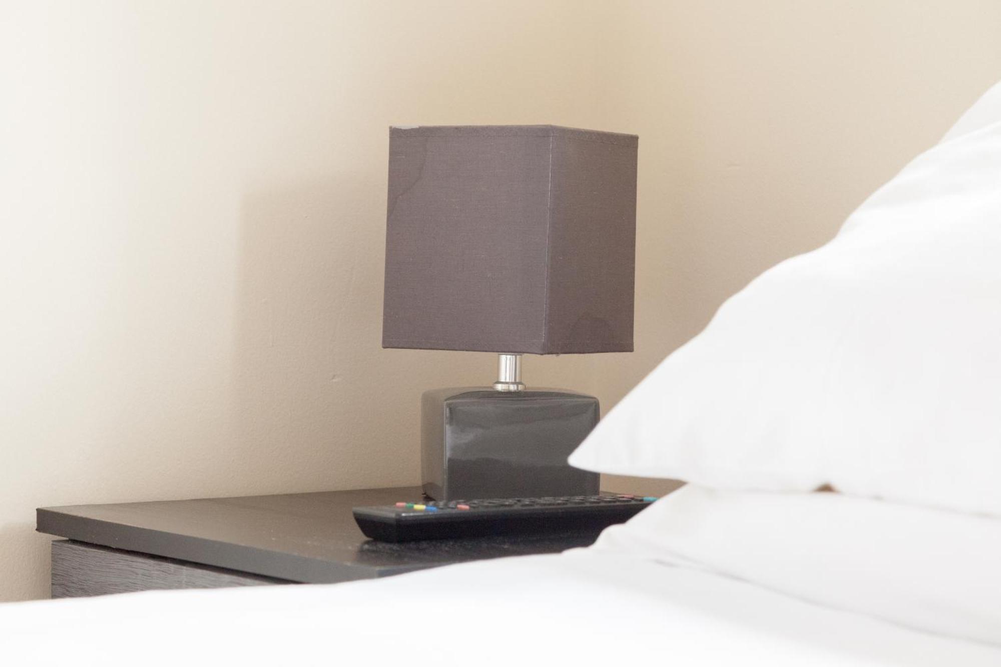 Pinfold Court Apartments Knowsley Luaran gambar