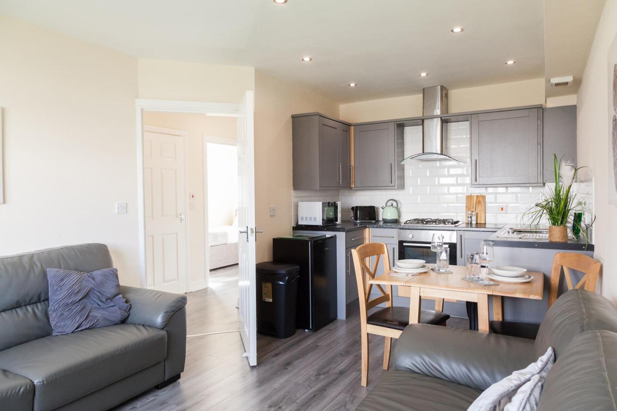 Pinfold Court Apartments Knowsley Luaran gambar