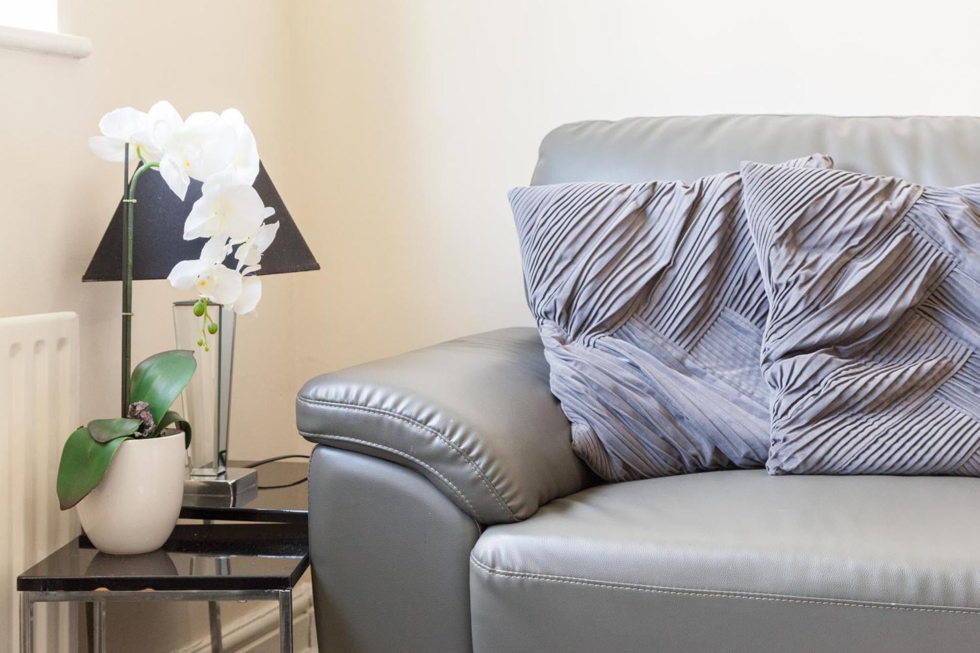 Pinfold Court Apartments Knowsley Luaran gambar